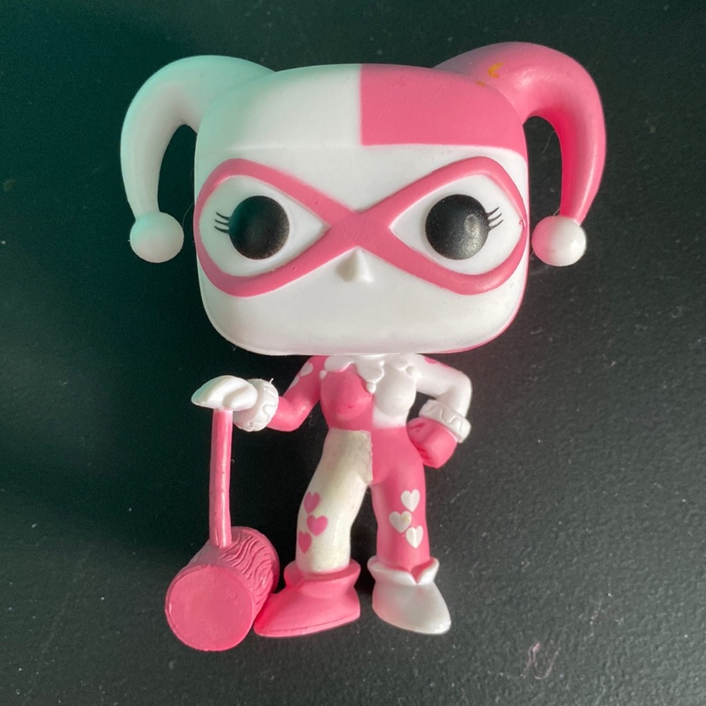 RARE Harley Quinn Pink Hearts Hot Topic Exclusive Funko Pop